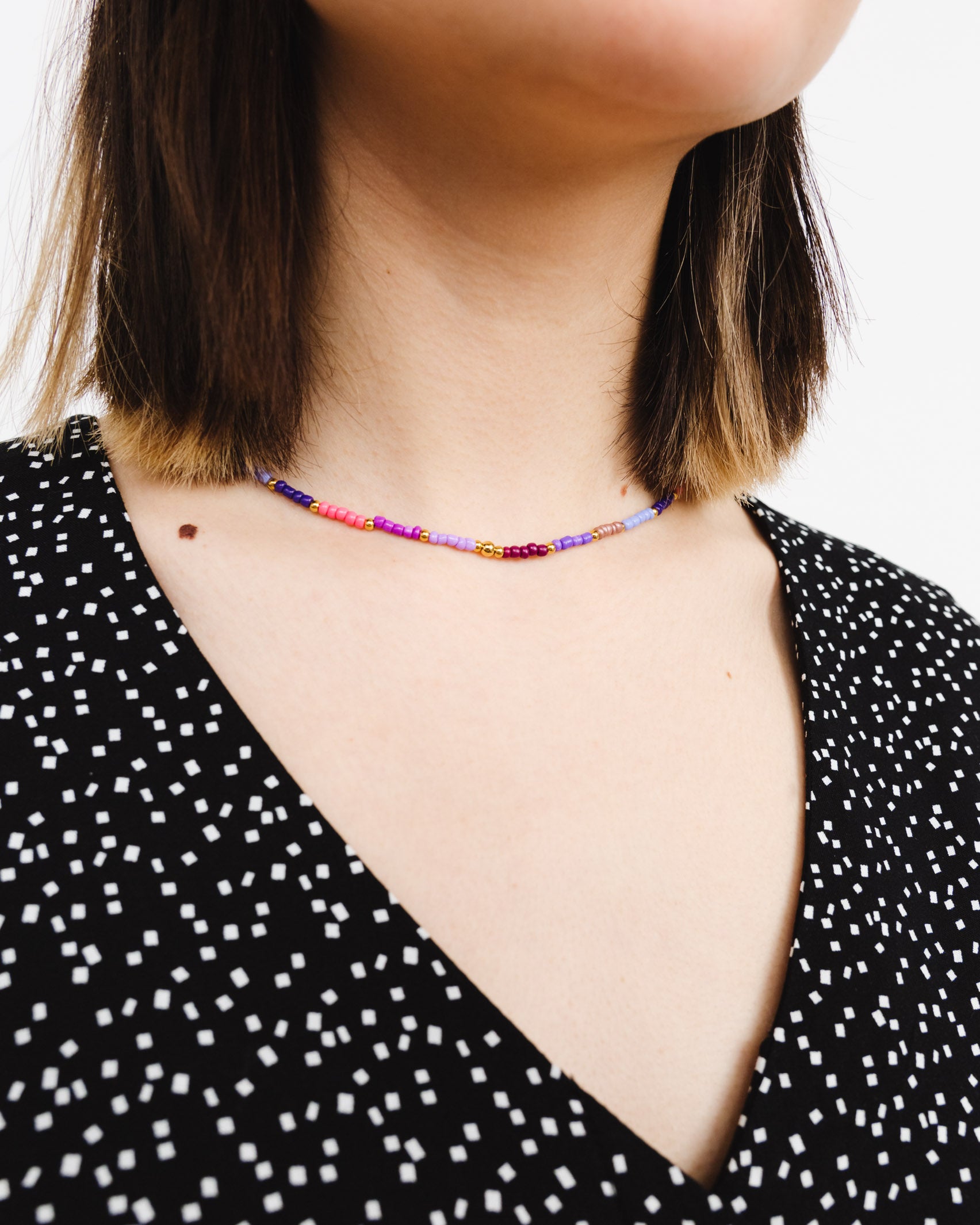 Mehrfarbige Perlenkette - Broke + Schön#farbe_lilac