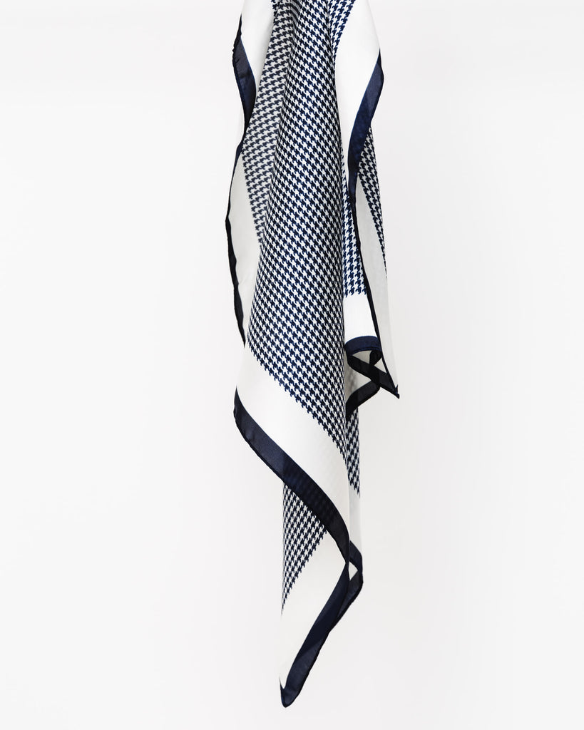 Quadratisches Hahnentrittmuster Tuch - Broke + Schön#farbe_navy